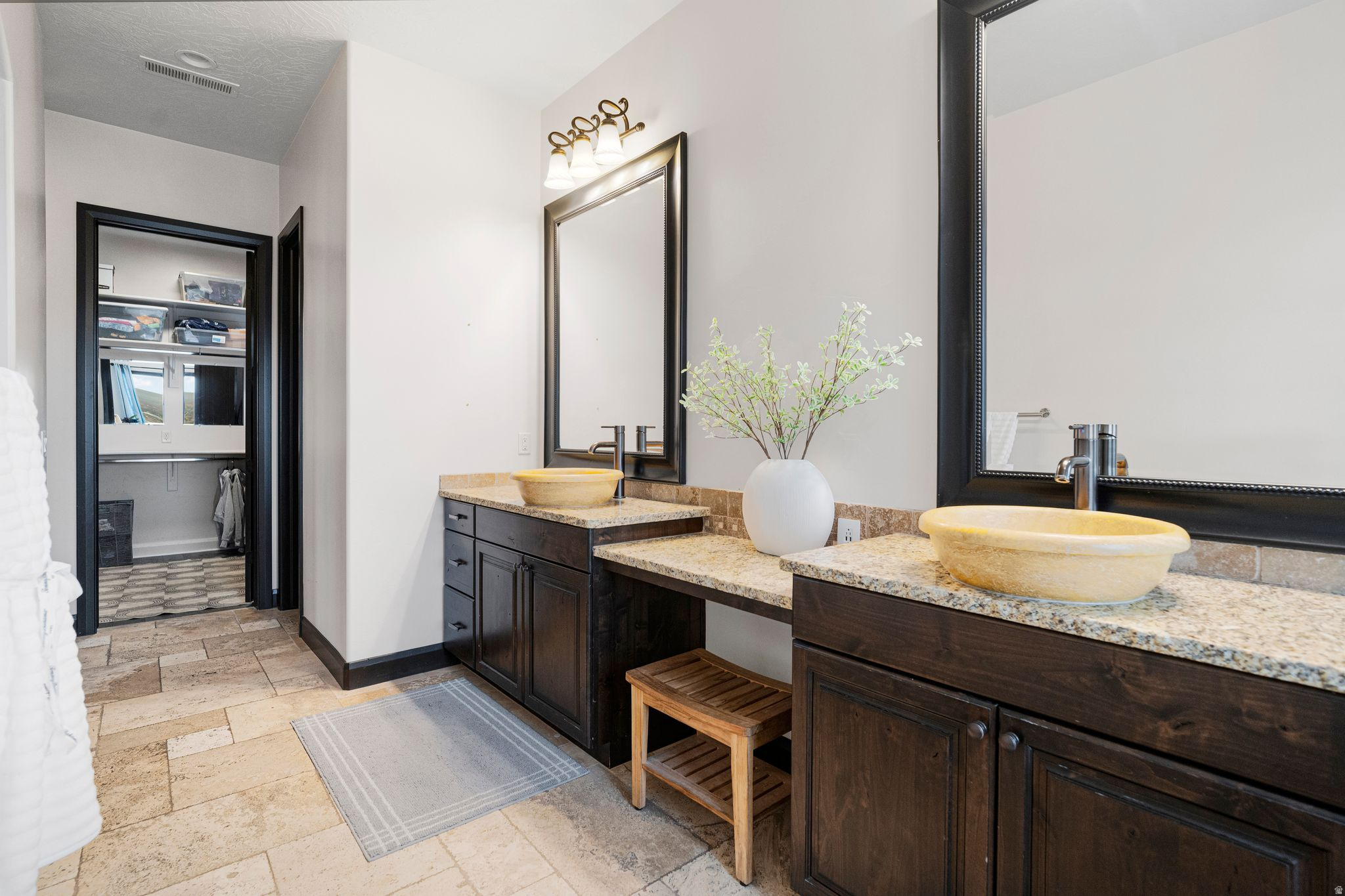 VIEWS AT STONE MOUNTAIN - Residential