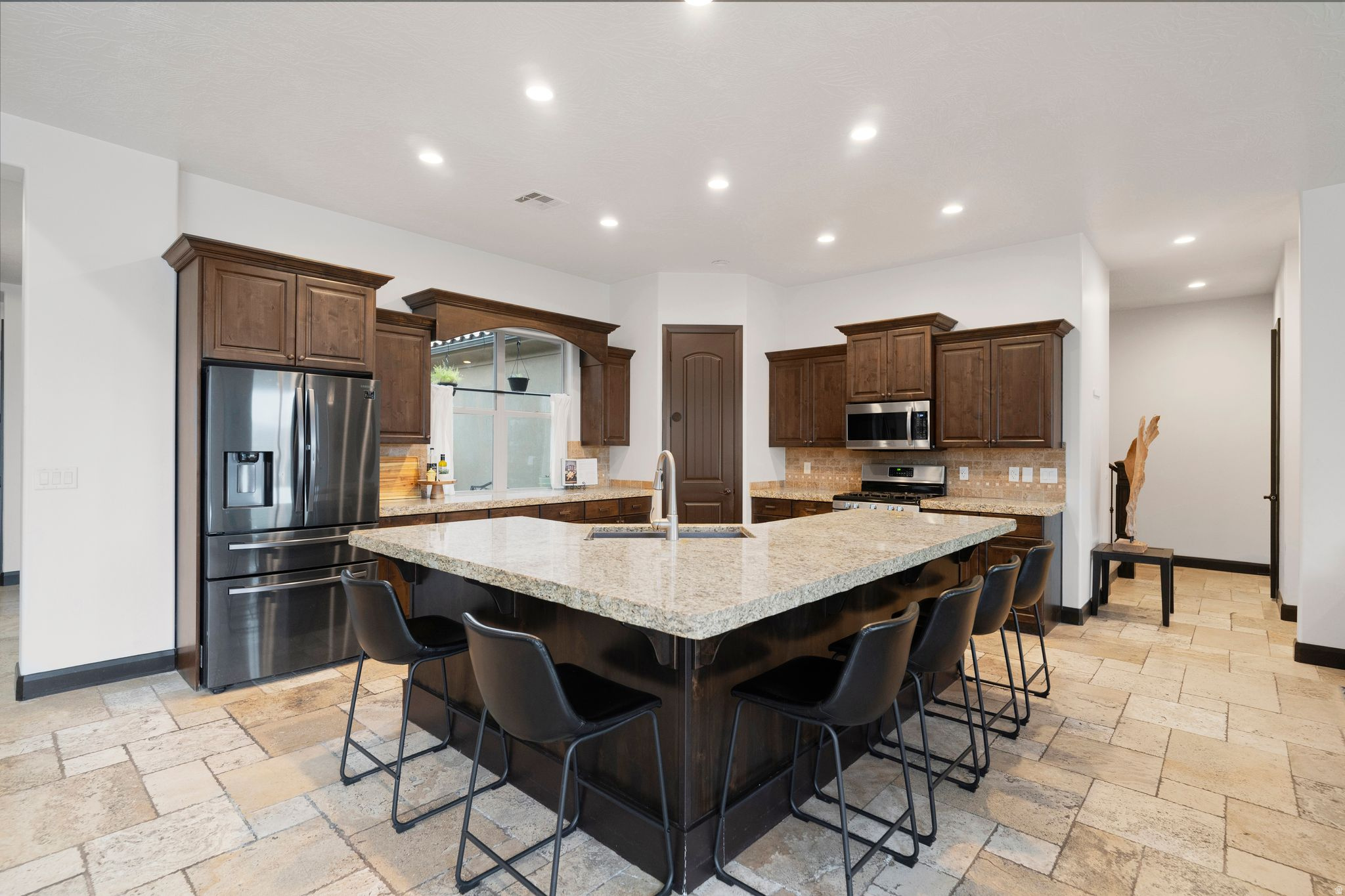 VIEWS AT STONE MOUNTAIN - Residential