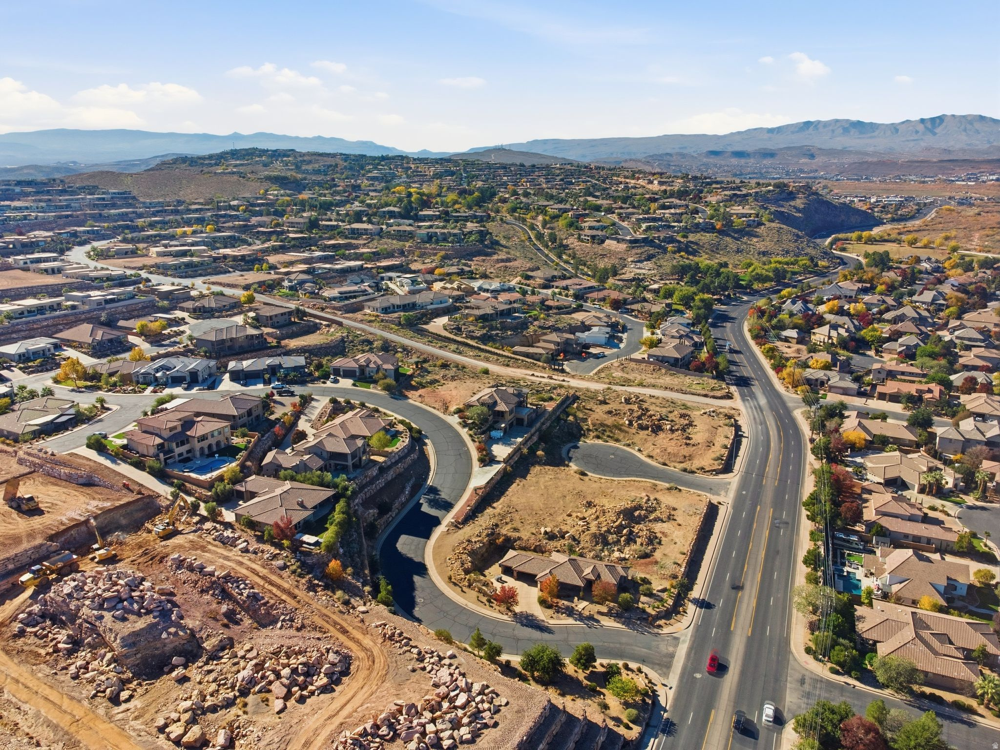 VIEWS AT STONE MOUNTAIN - Residential