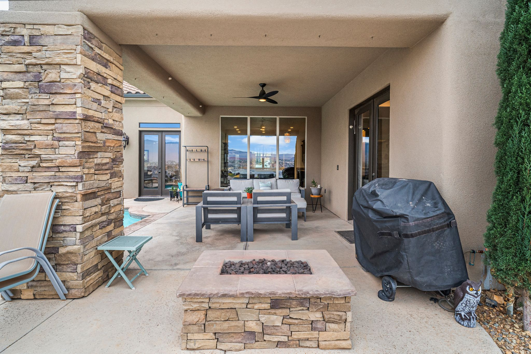 VIEWS AT STONE MOUNTAIN - Residential