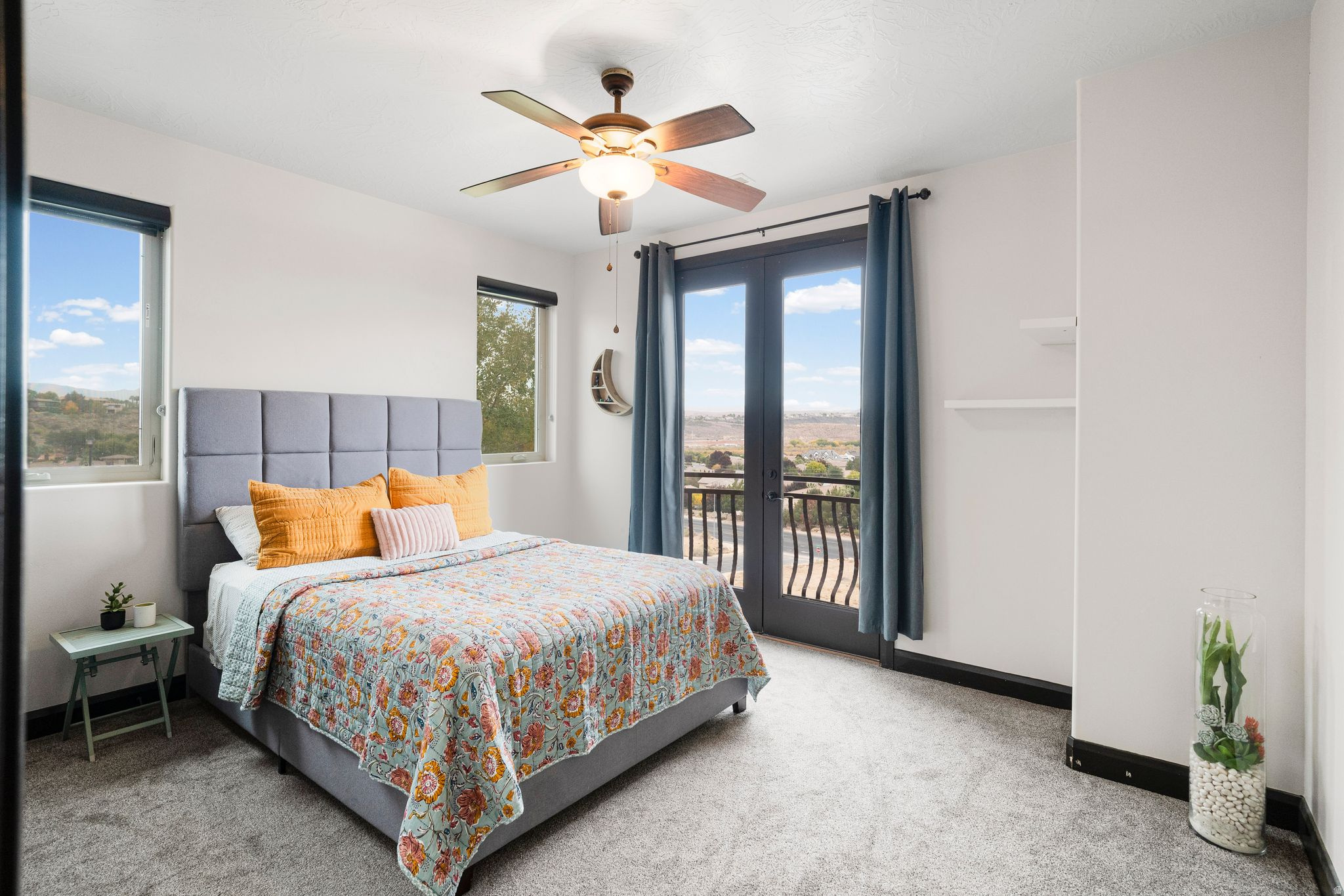 VIEWS AT STONE MOUNTAIN - Residential