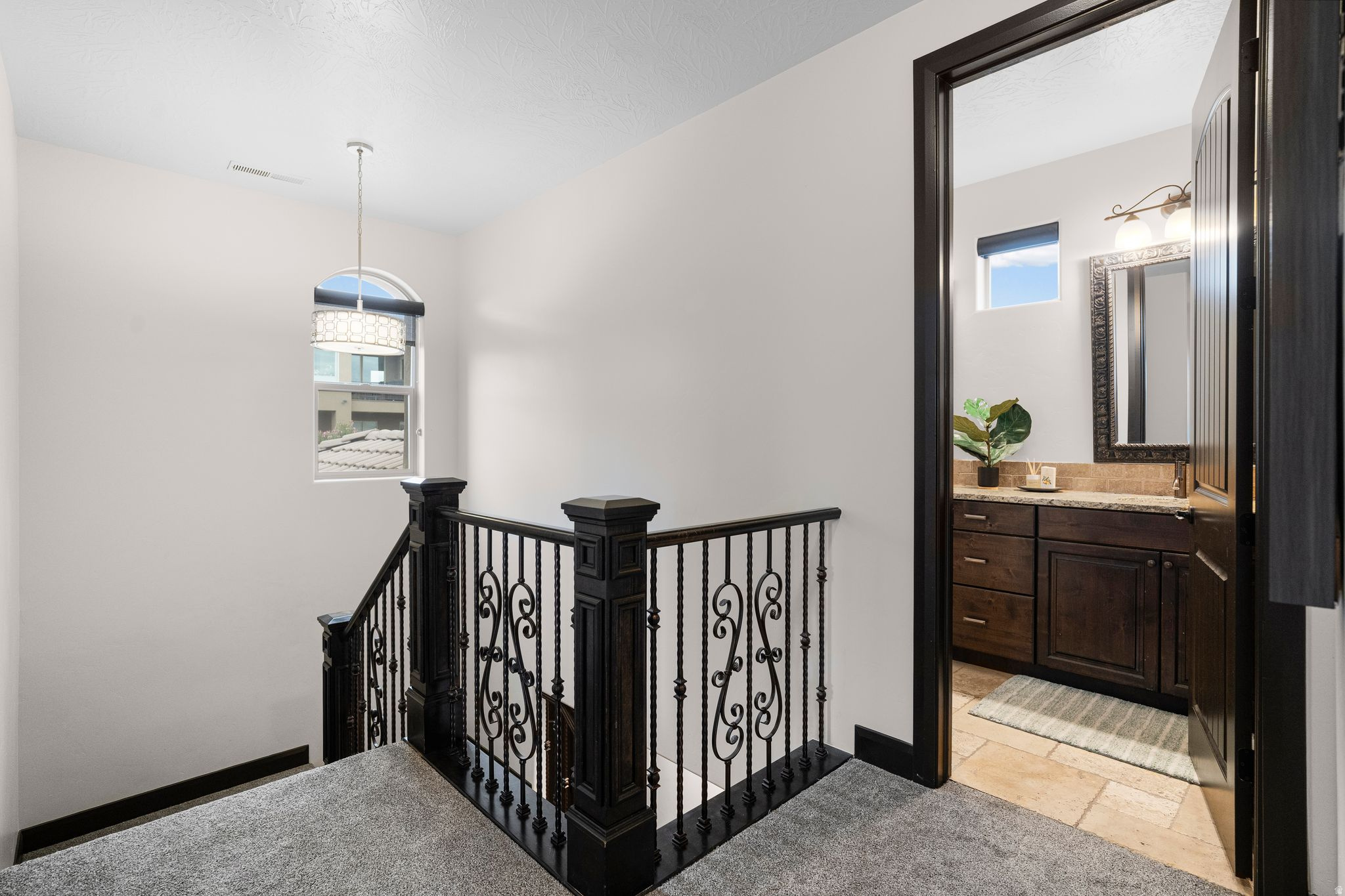 VIEWS AT STONE MOUNTAIN - Residential