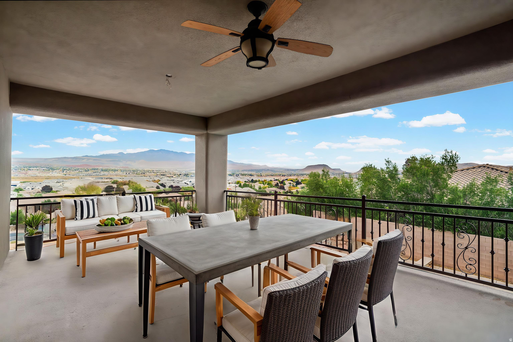 VIEWS AT STONE MOUNTAIN - Residential
