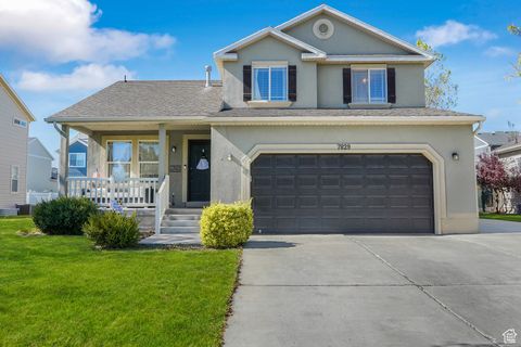 Photo of 7829 SILVER RANCH RD, Eagle Mountain, UT 84005 (MLS # 2118834) Photo of 7829 SILVER RANCH RD, Eagle Mountain, UT 84005 (MLS # 2118834)