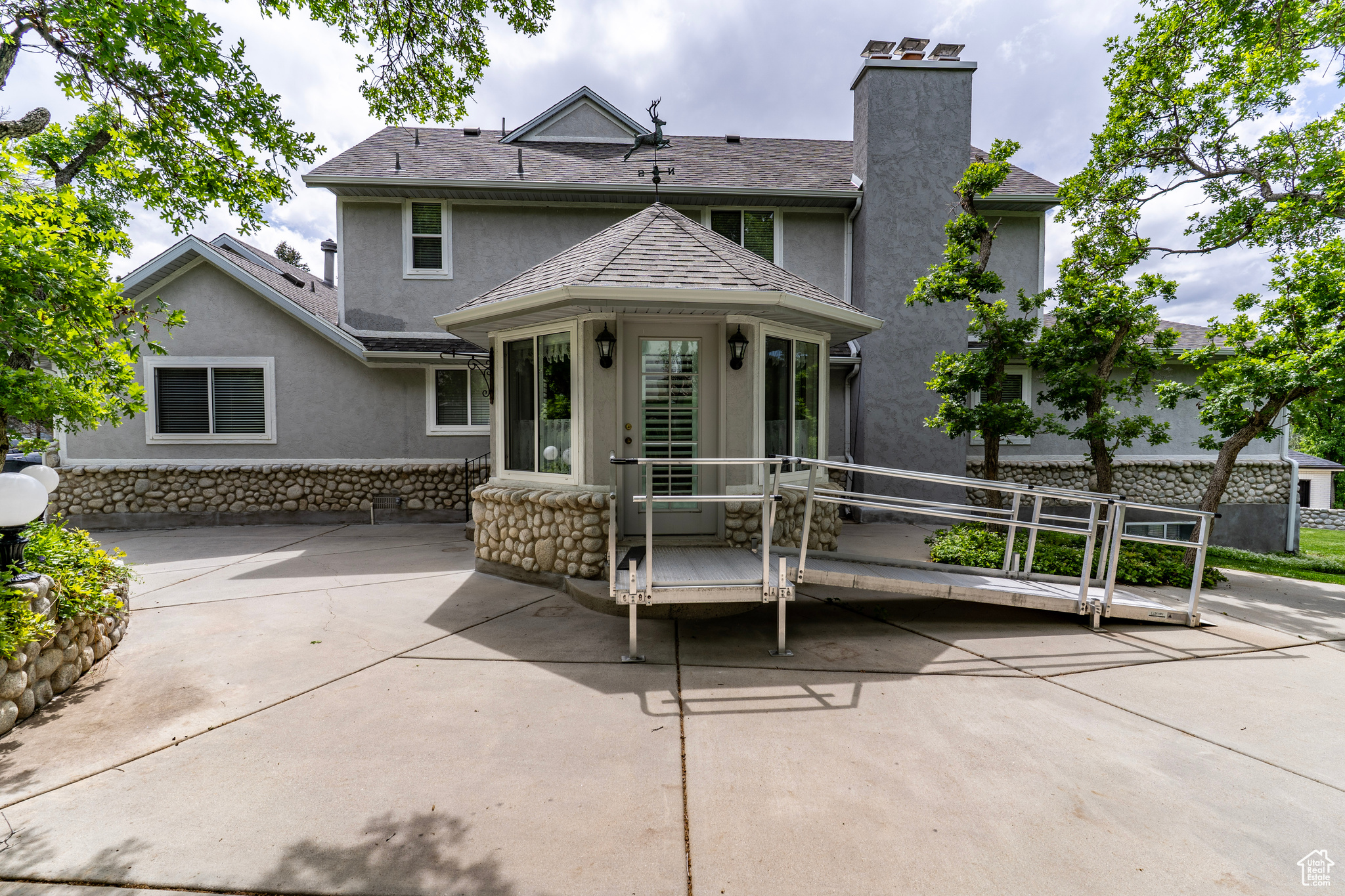 2485 E Stonebrook Cir, Sandy, Utah image 3