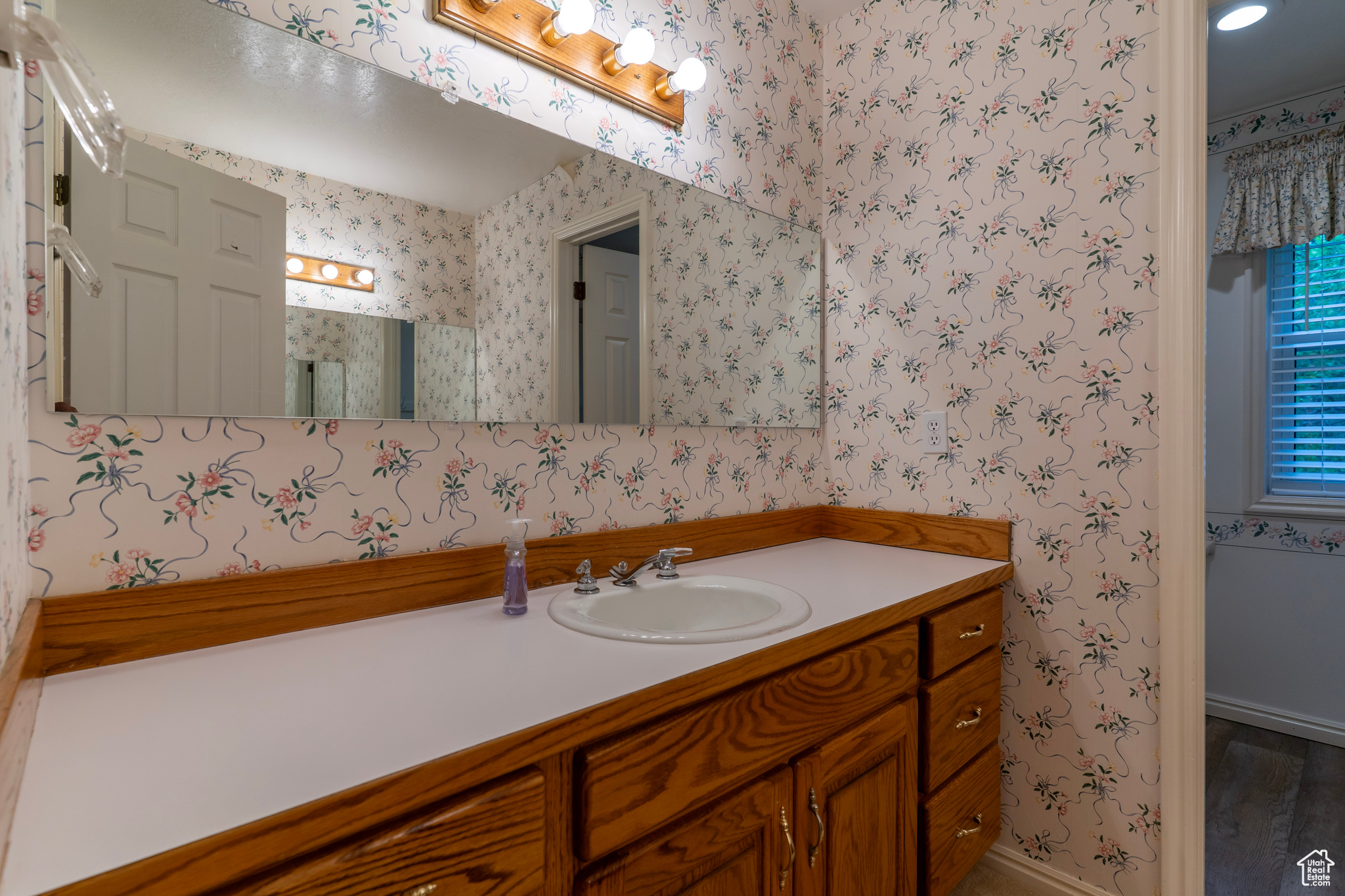 2485 E Stonebrook Cir, Sandy, Utah image 34