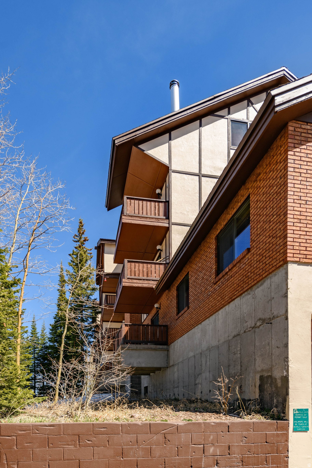 EVERGREEN CONDO - Residential