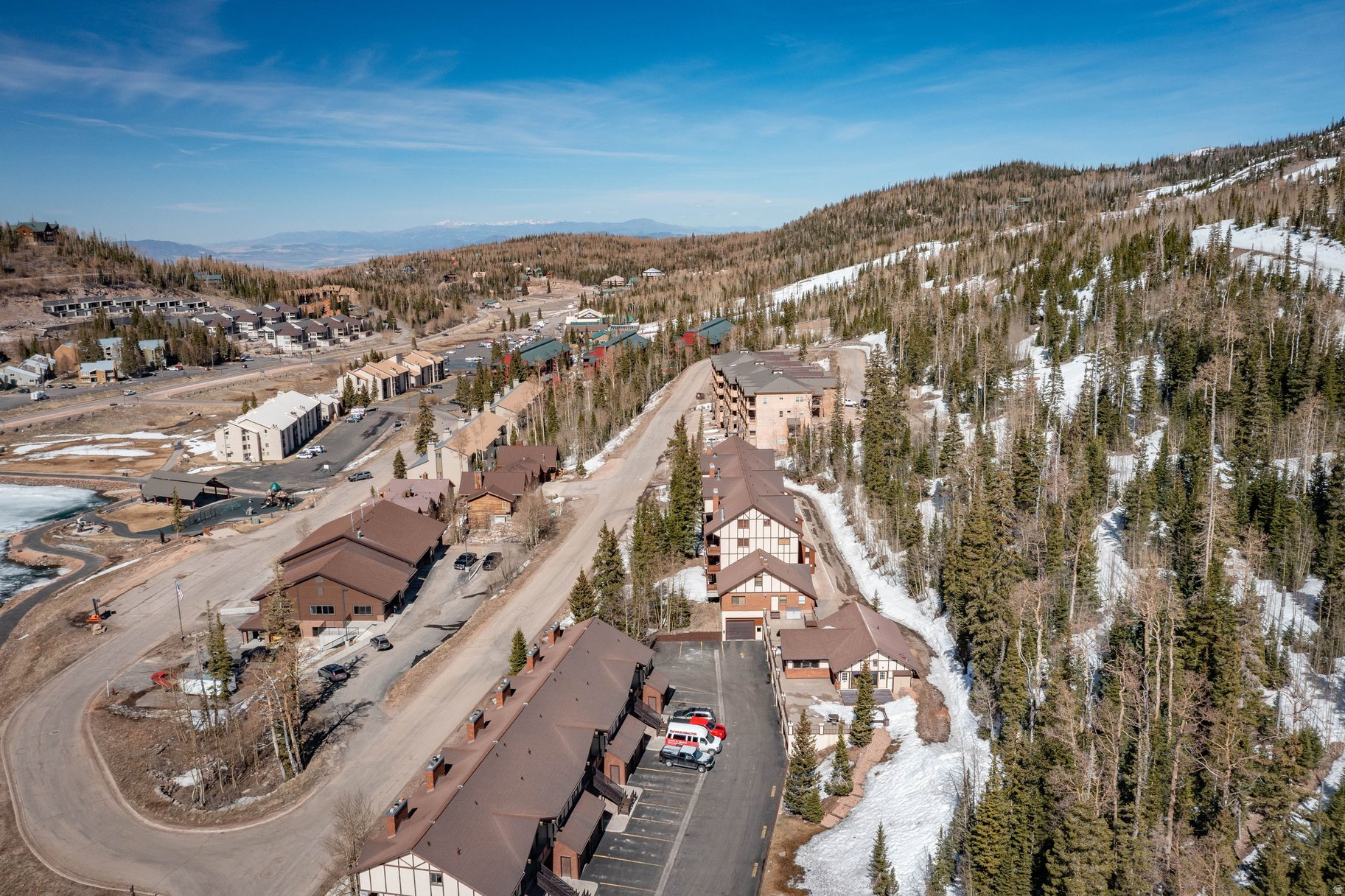 EVERGREEN CONDO - Residential