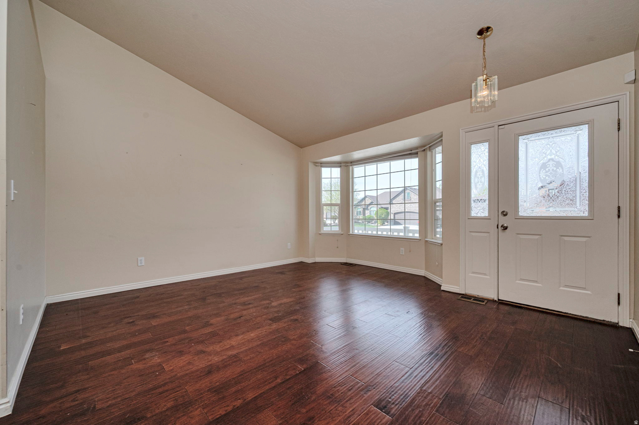 CRABAPPLE COVE - Residential