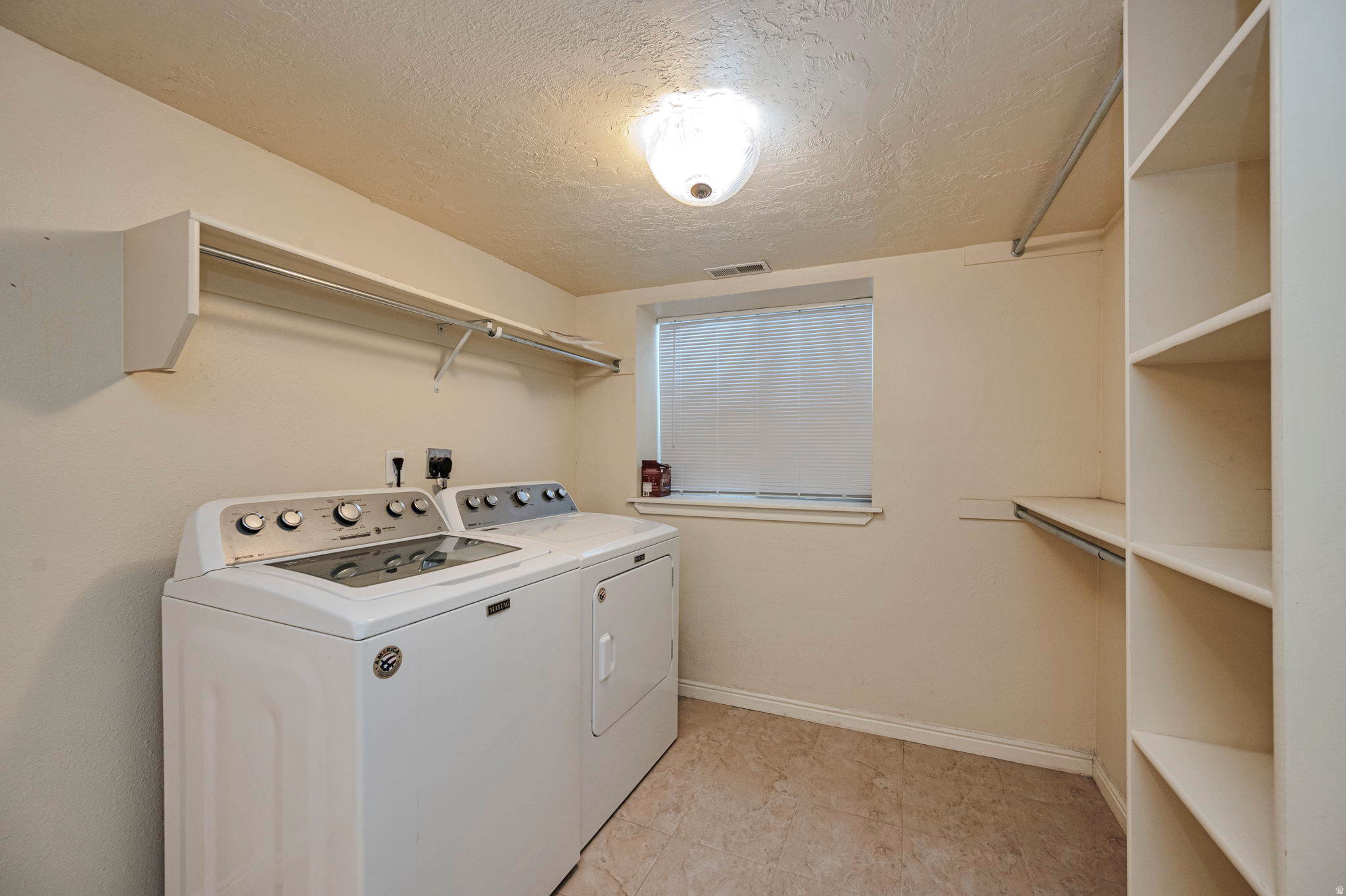 CRABAPPLE COVE - Residential