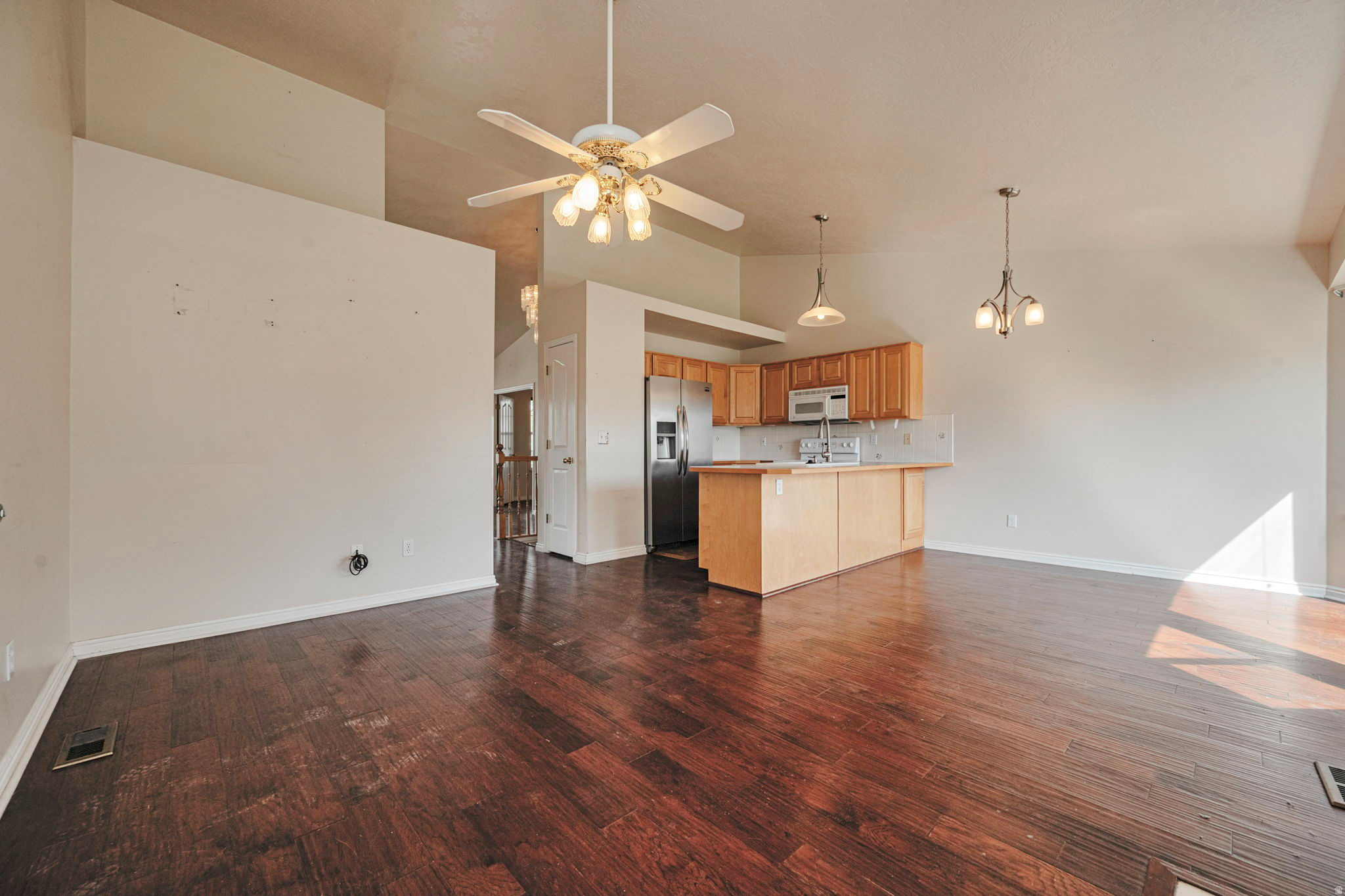 CRABAPPLE COVE - Residential