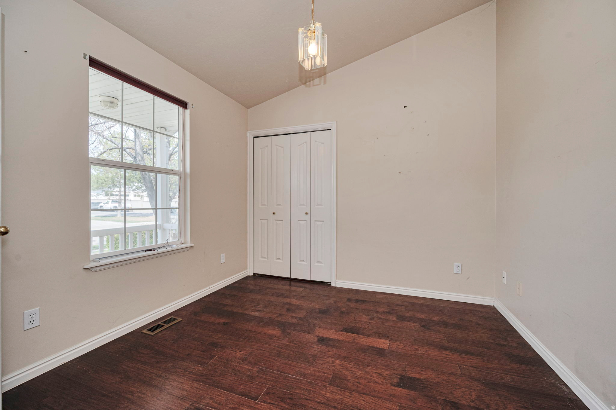 CRABAPPLE COVE - Residential