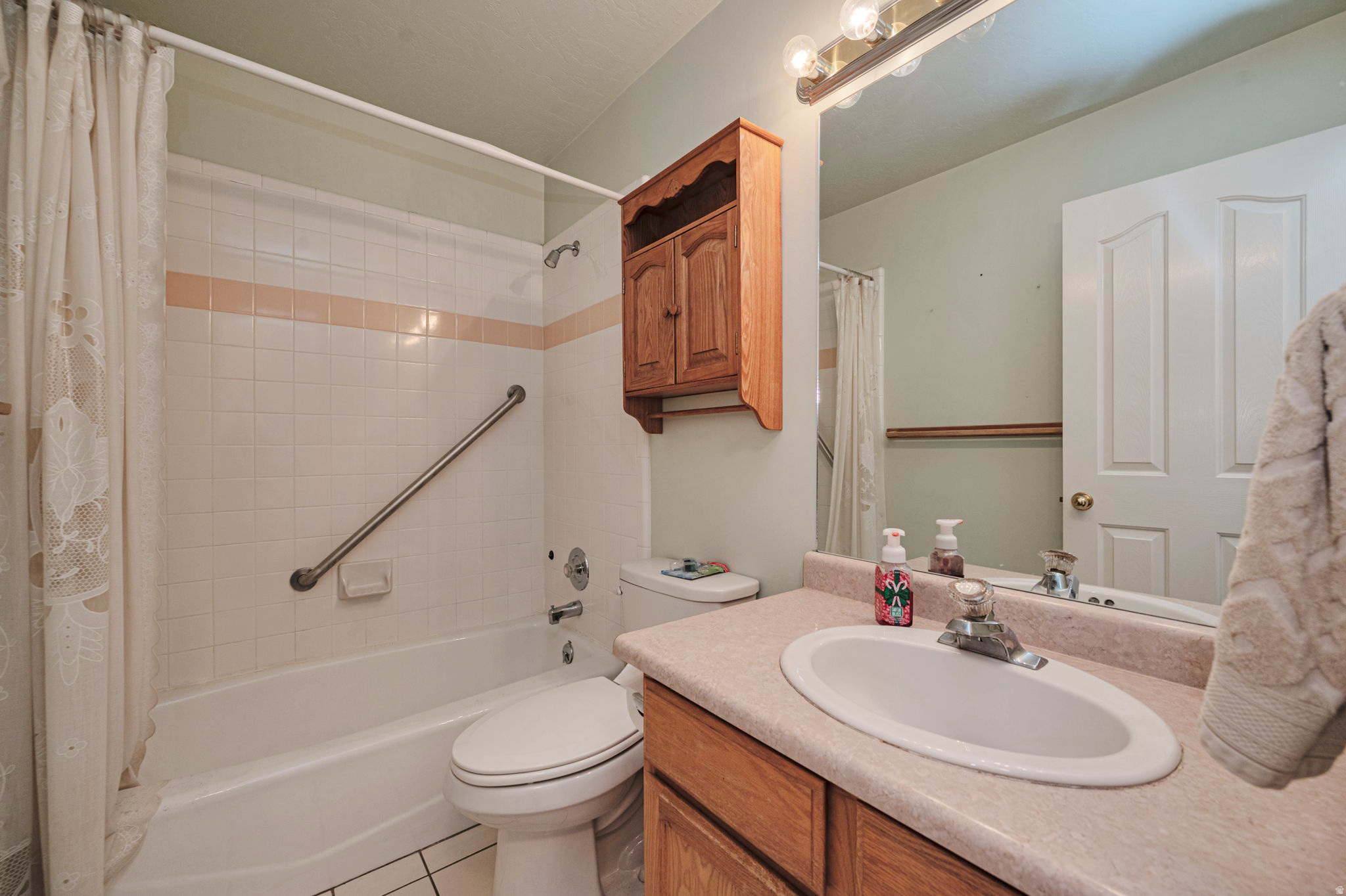 CRABAPPLE COVE - Residential