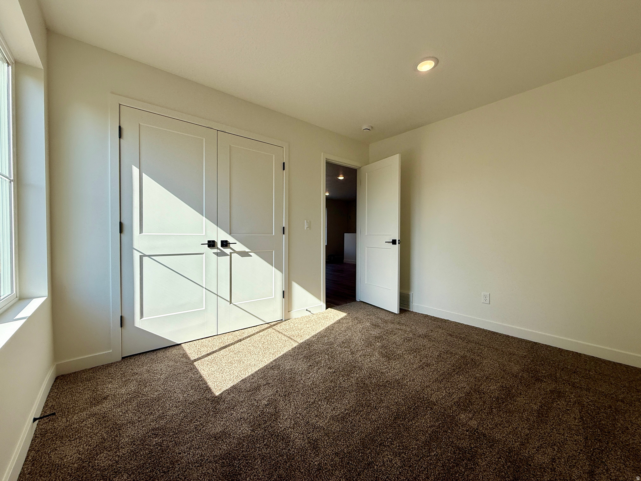 GOSSAMER PLACE - Residential Income