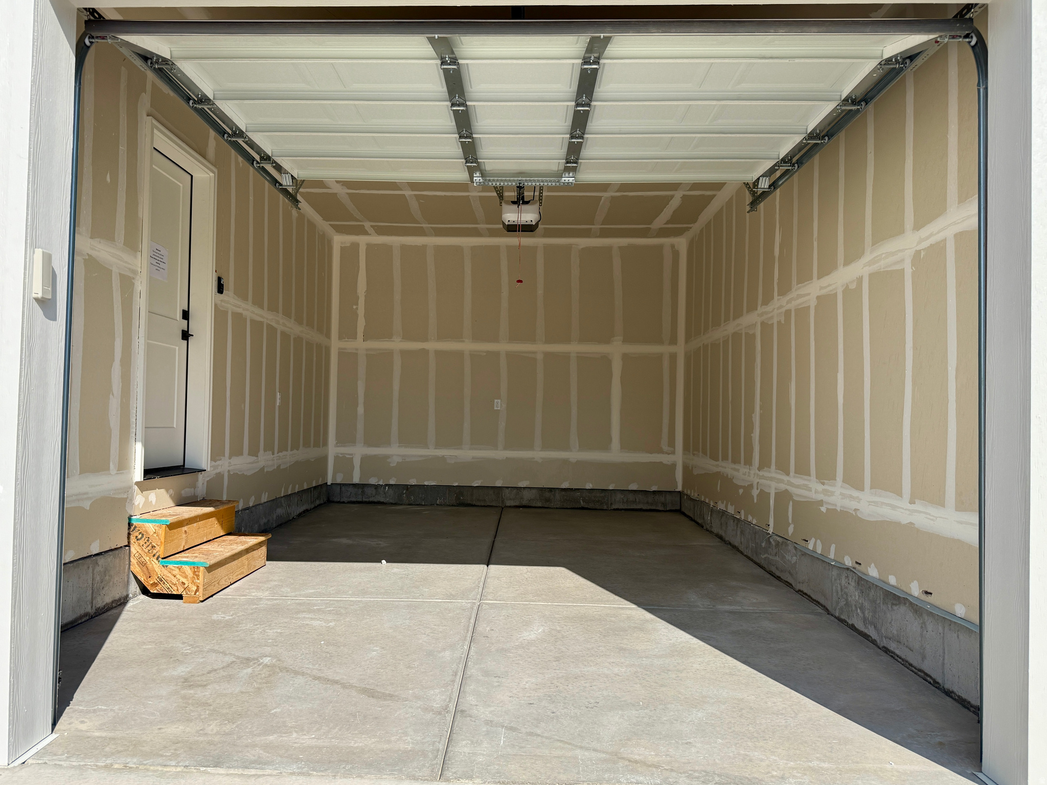 GOSSAMER PLACE - Residential Income