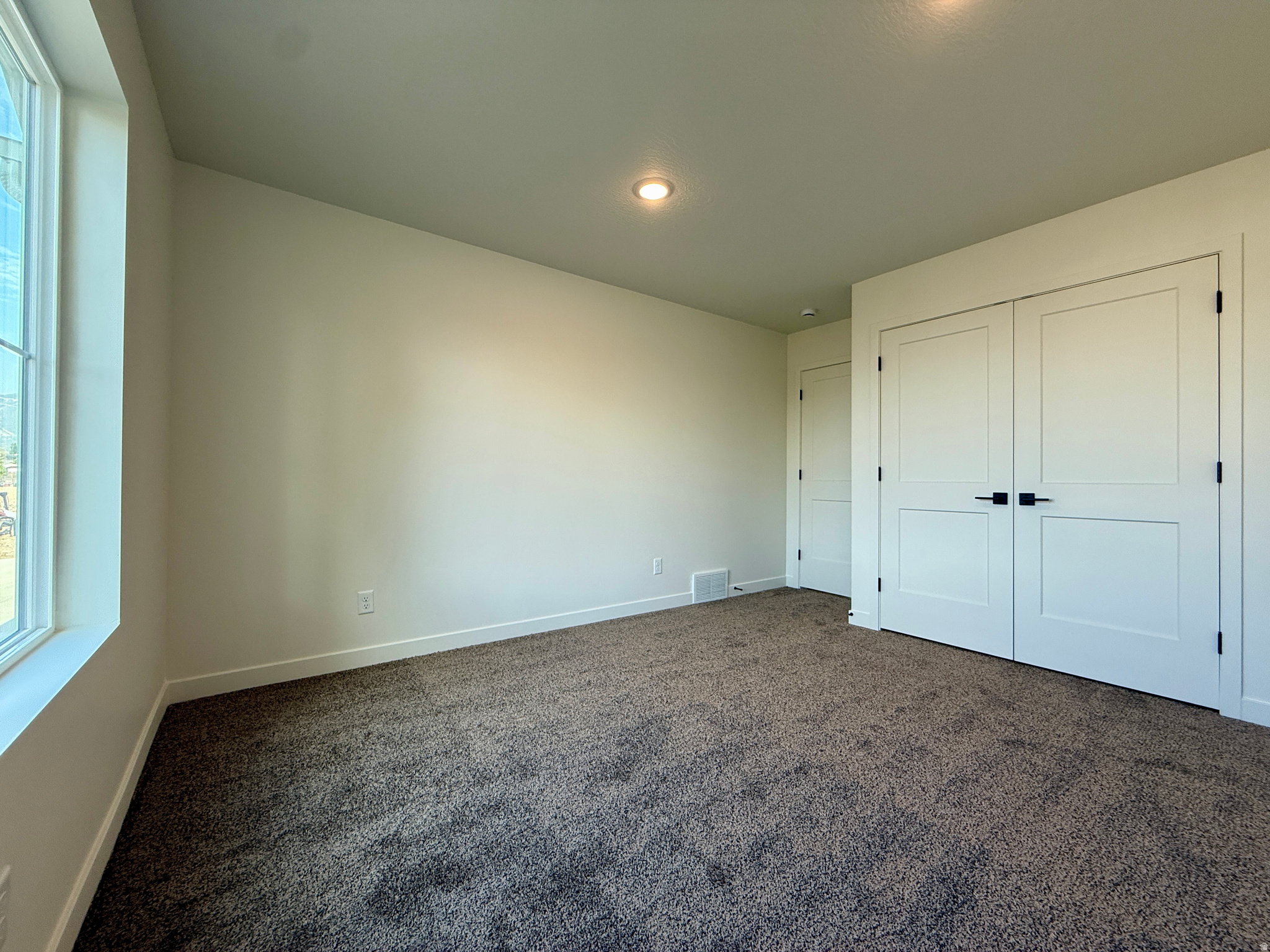 GOSSAMER PLACE - Residential Income