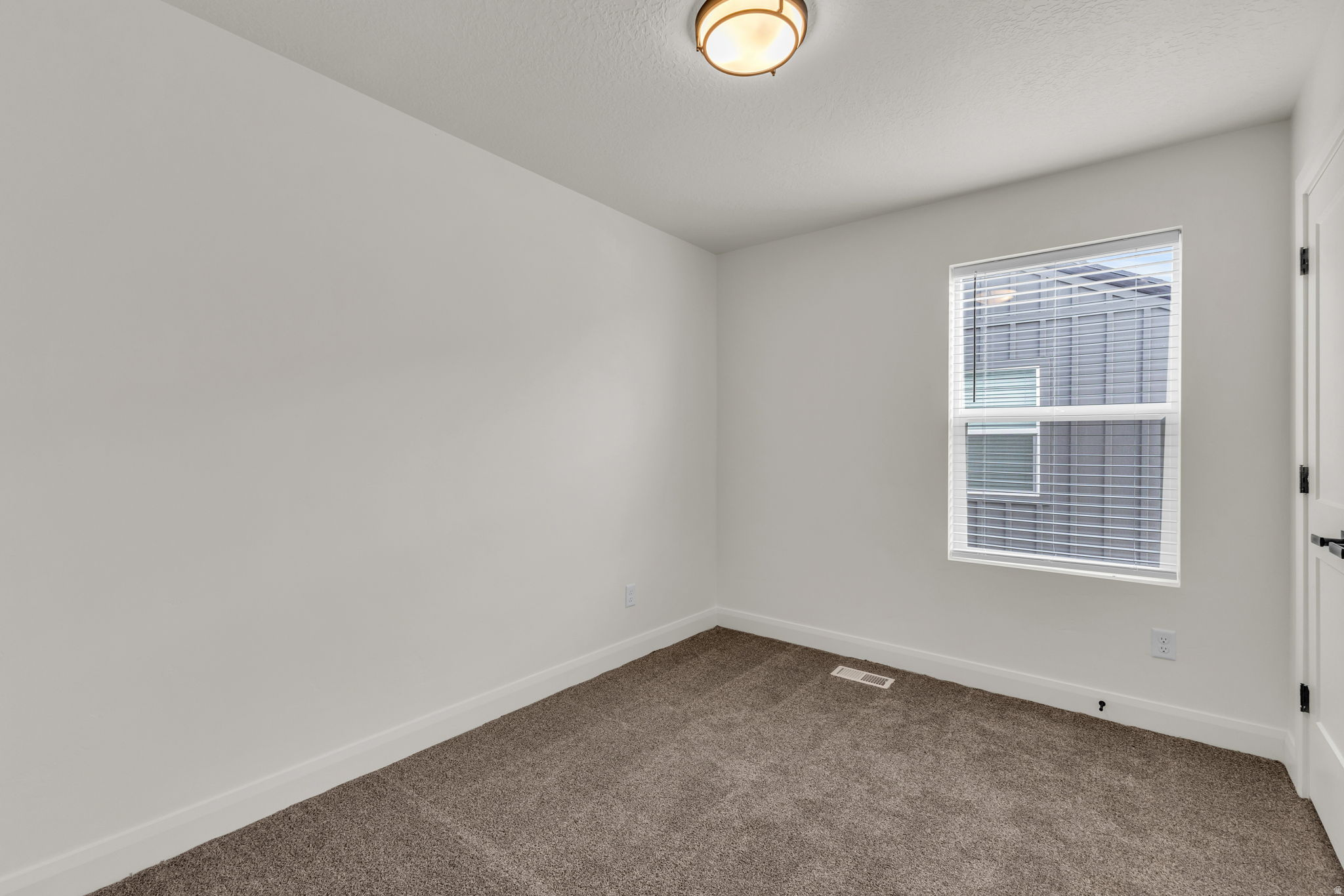 LAKE POINTE - Residential