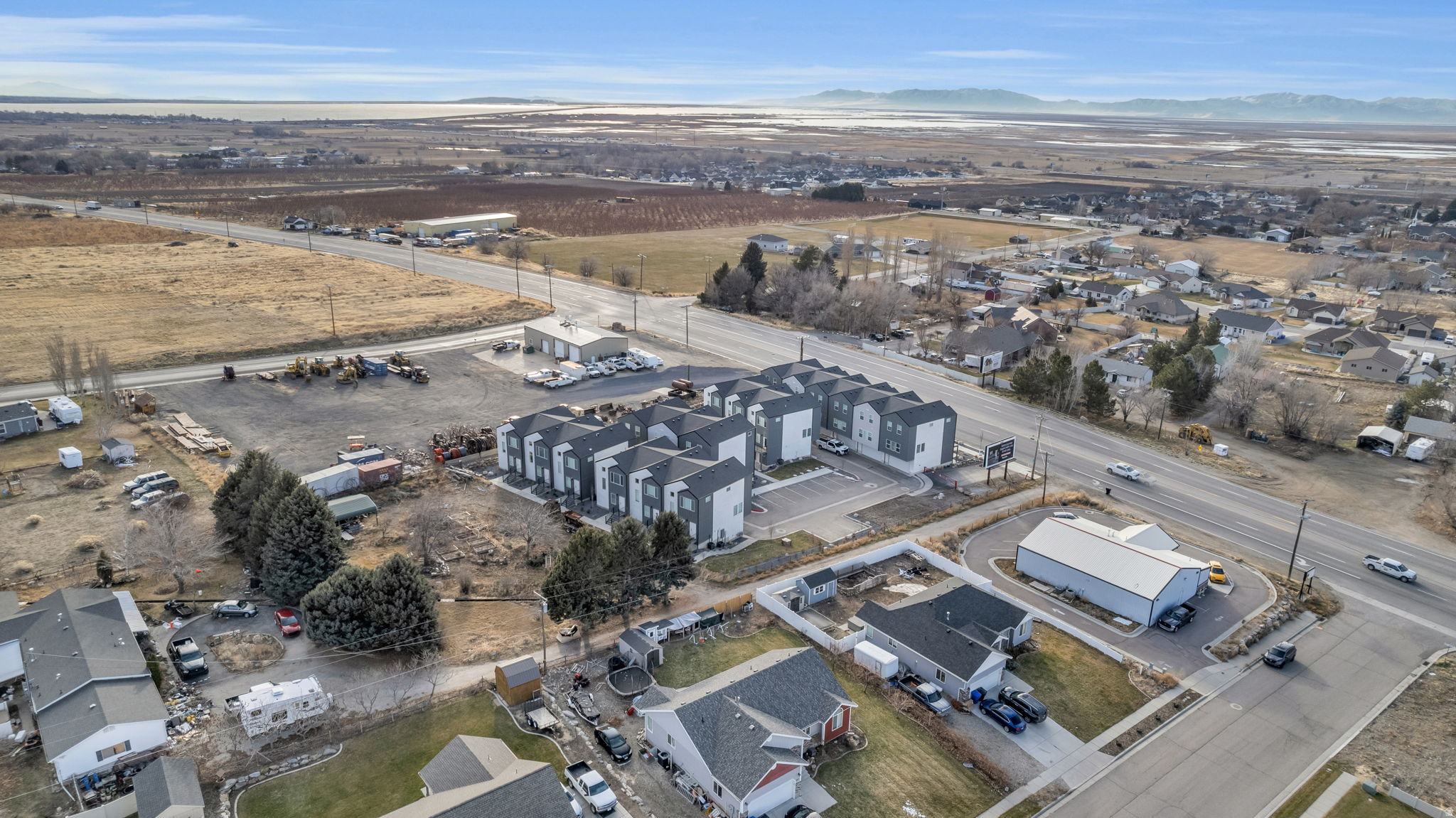 LAKE POINTE - Residential