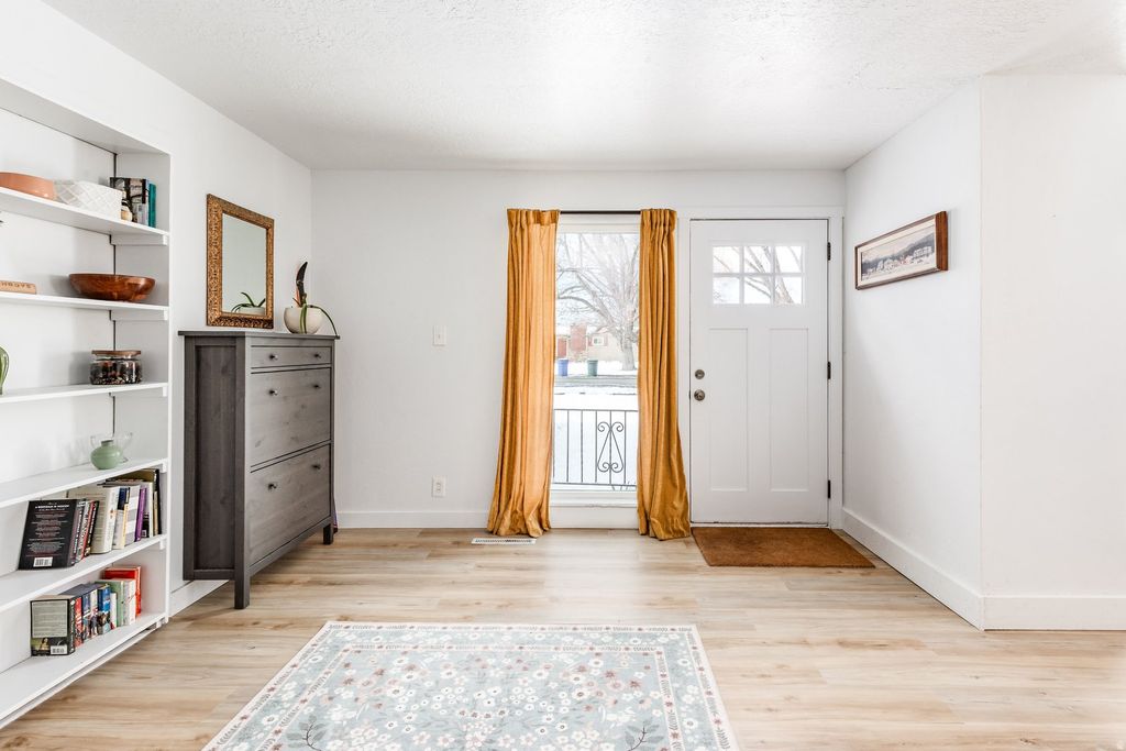 Photo of 1016 N 1300 W, Salt Lake City, UT 84116 (MLS # 2139479)