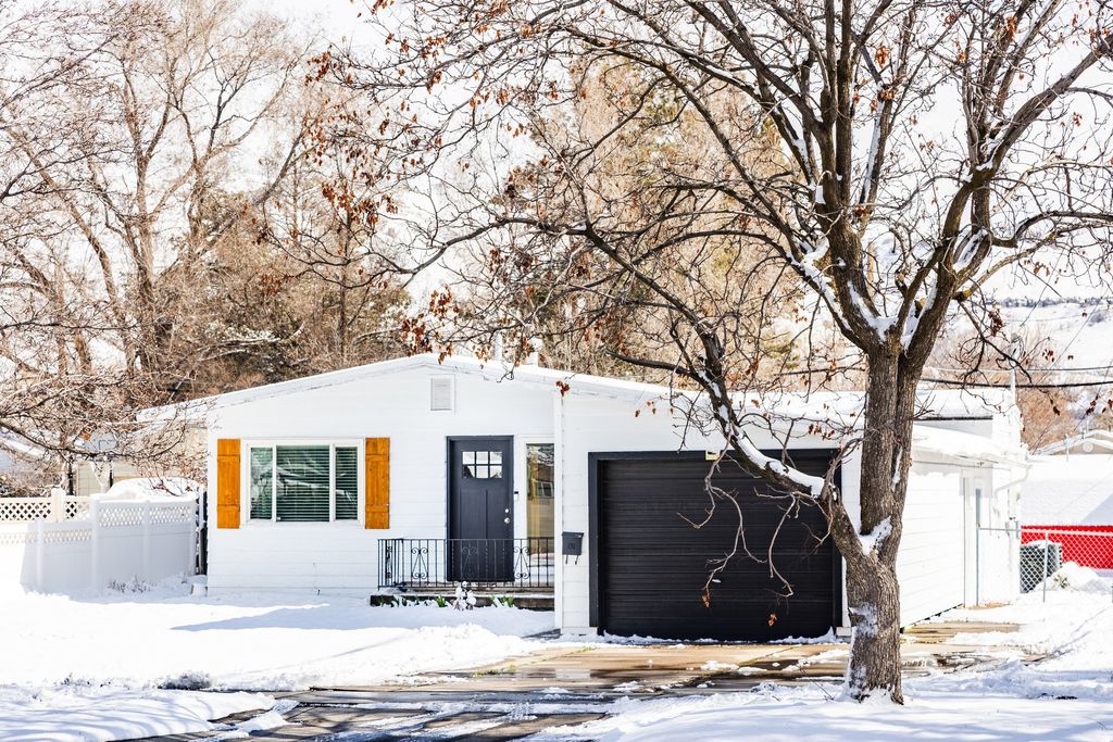 Photo of 1016 N 1300 W, Salt Lake City, UT 84116 (MLS # 2139479)