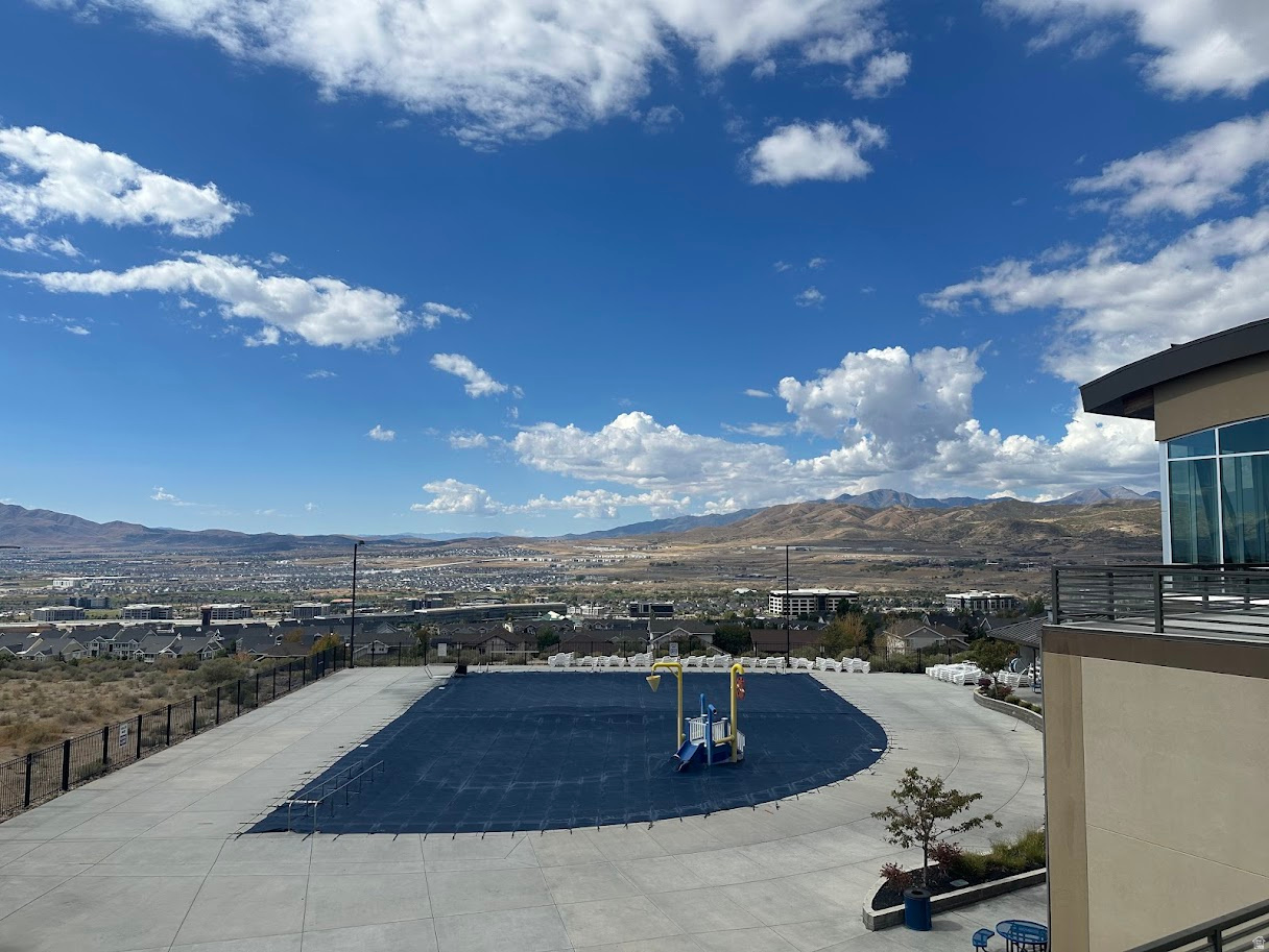 RIDGEVIEW - Residential