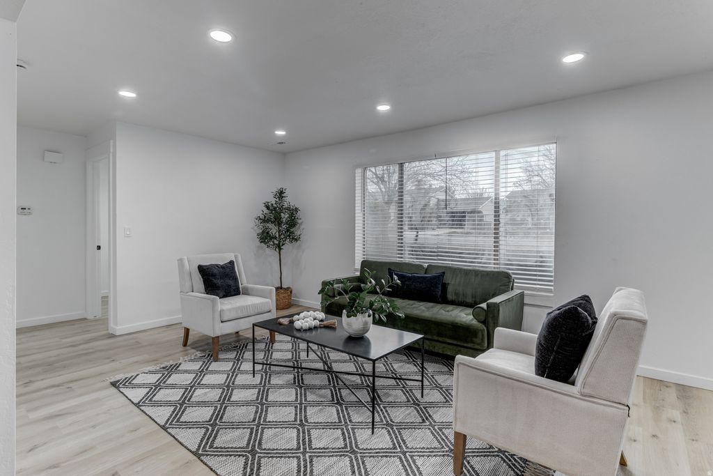 Photo of 1861 W 600 N #7, Salt Lake City, UT 84116 (MLS # 2137106)