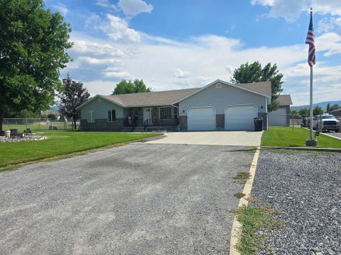 Homes For Sale - 180 E 9100<br/> Cache County, Paradise, UT 84328