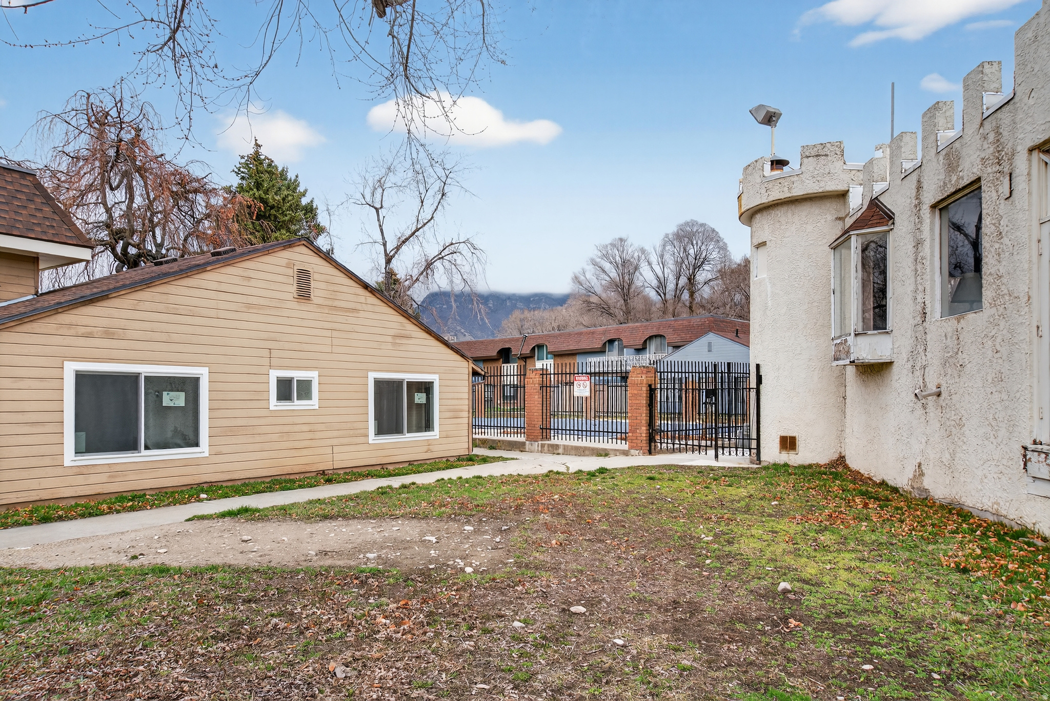 CASTLEBROOK - Residential