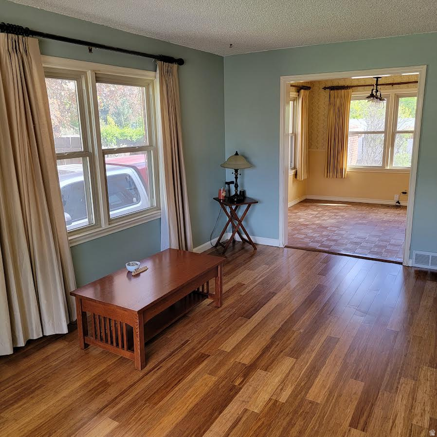 WHITE CIRCLE SUB - Residential