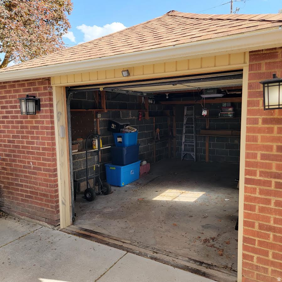 WHITE CIRCLE SUB - Residential