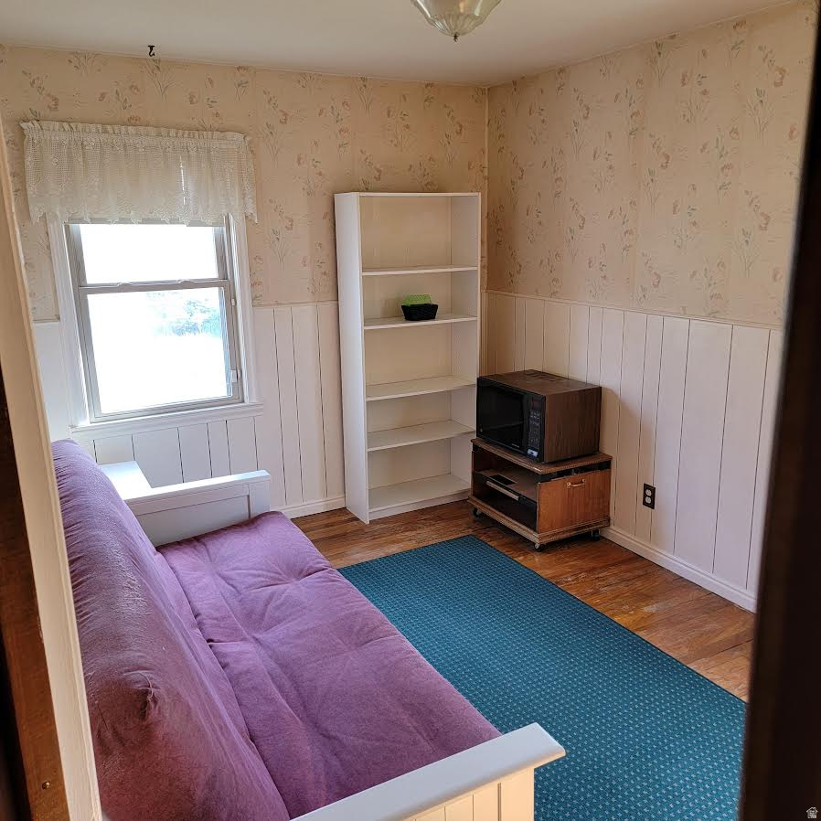 WHITE CIRCLE SUB - Residential