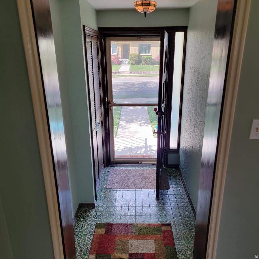 WHITE CIRCLE SUB - Residential