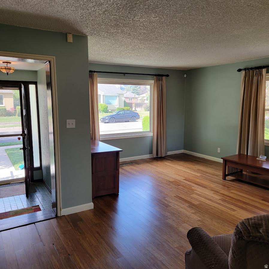 WHITE CIRCLE SUB - Residential