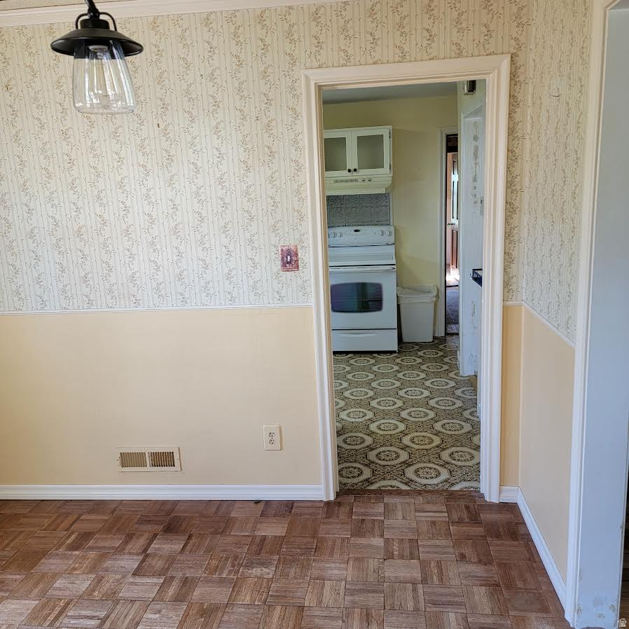 WHITE CIRCLE SUB - Residential