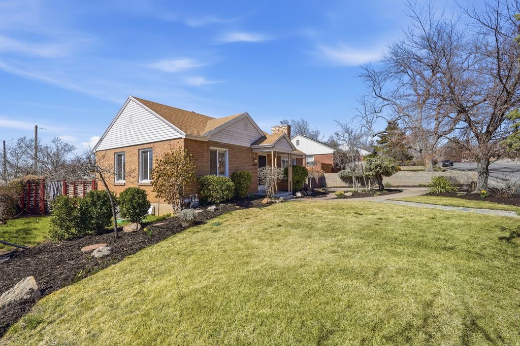 Photo of 2856 S LAKEVIEW DR, Millcreek, UT 84109 (MLS # 2142806)