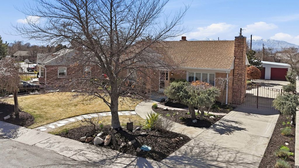 Photo of 2856 S LAKEVIEW DR, Millcreek, UT 84109 (MLS # 2142806)