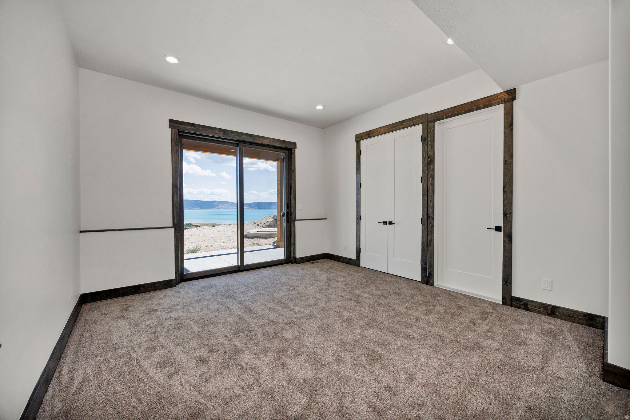 THE KNOLL AT THE RESERVE - Residential