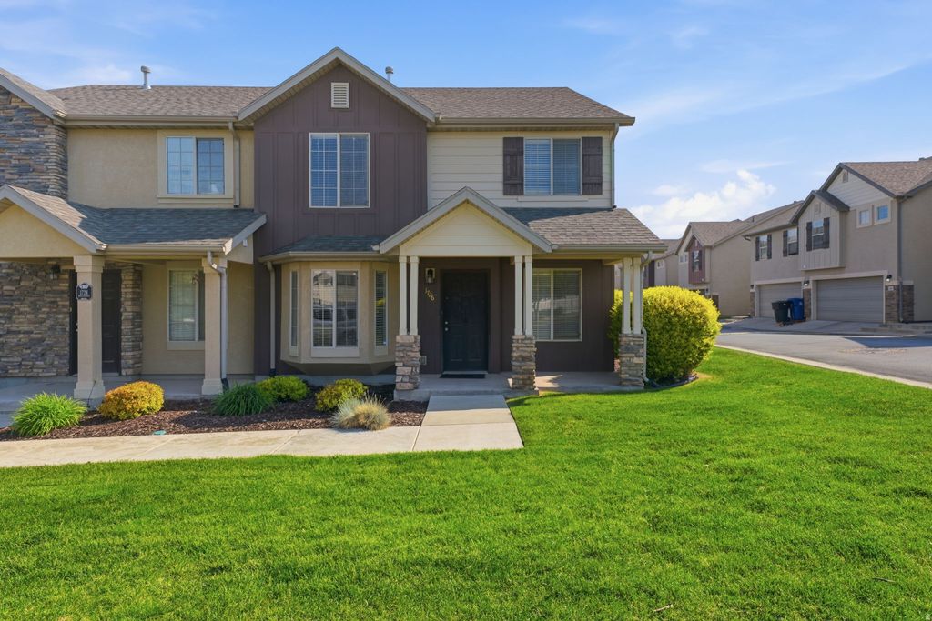 Photo of 1726 E WILLOW WAY, Spanish Fork, UT 84660 (MLS # 2156527)