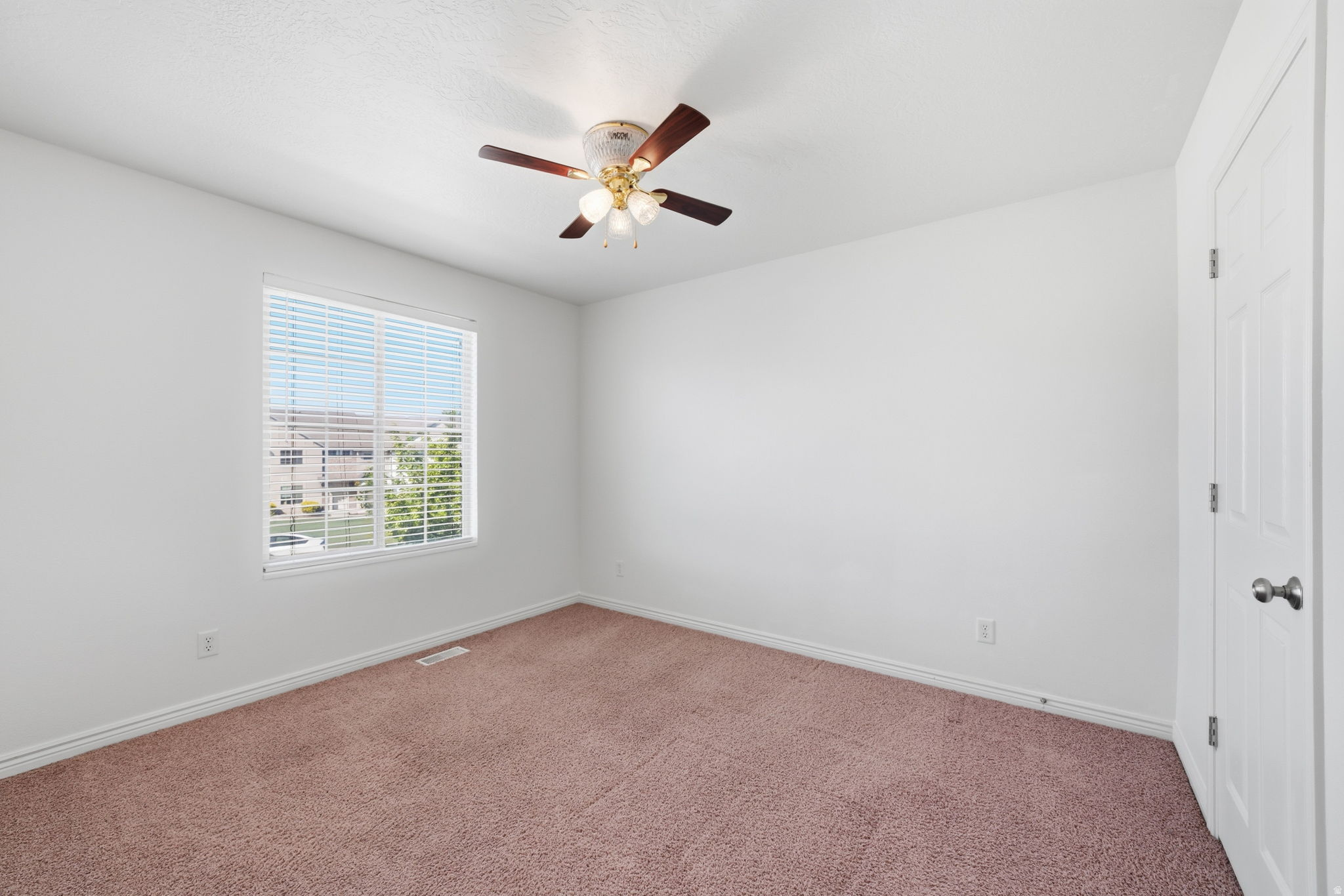WHISPERING WILLOWS - Residential