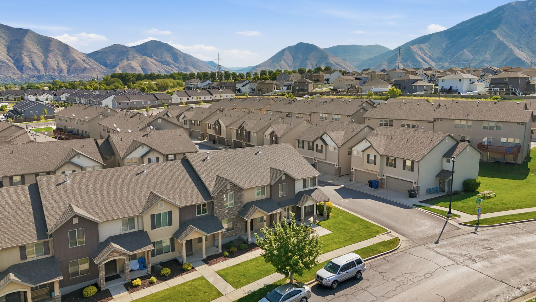 WHISPERING WILLOWS - Residential