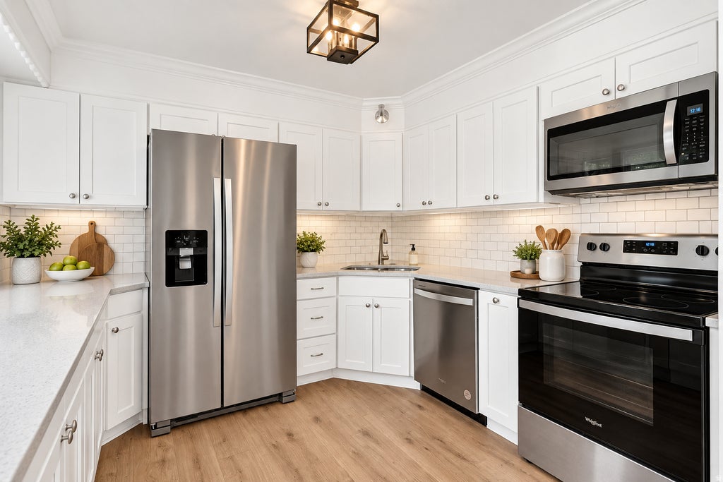 Photo of 360 E CENTER ST, Centerville, UT 84014 (MLS # 2185169)