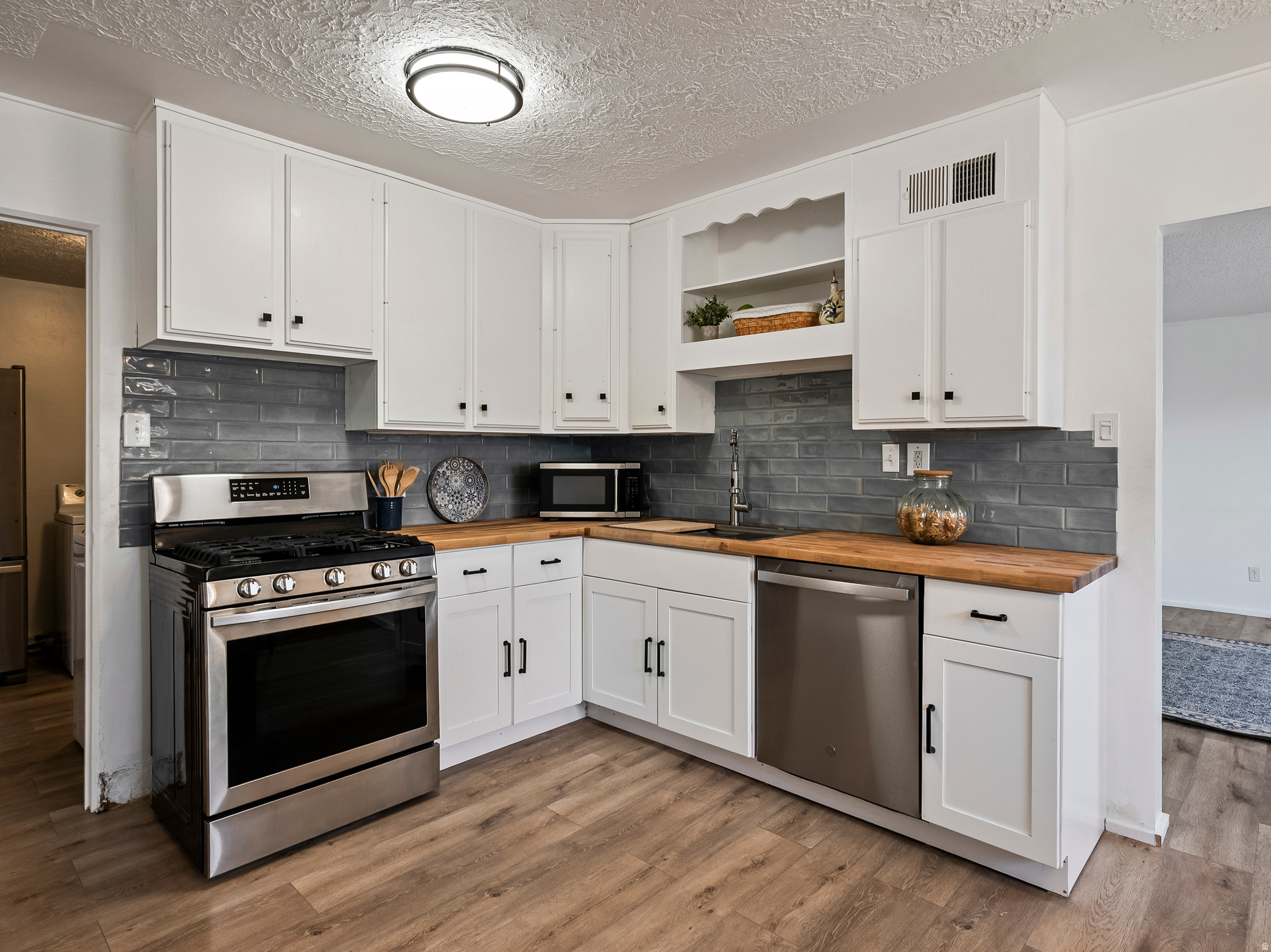 HOFFMAN HEIGHTS - Residential