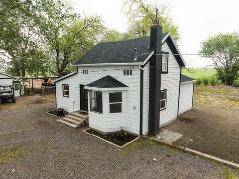 Photo of 3045 N 3000 W, Sutherland, UT 84624 (MLS # 2159162)