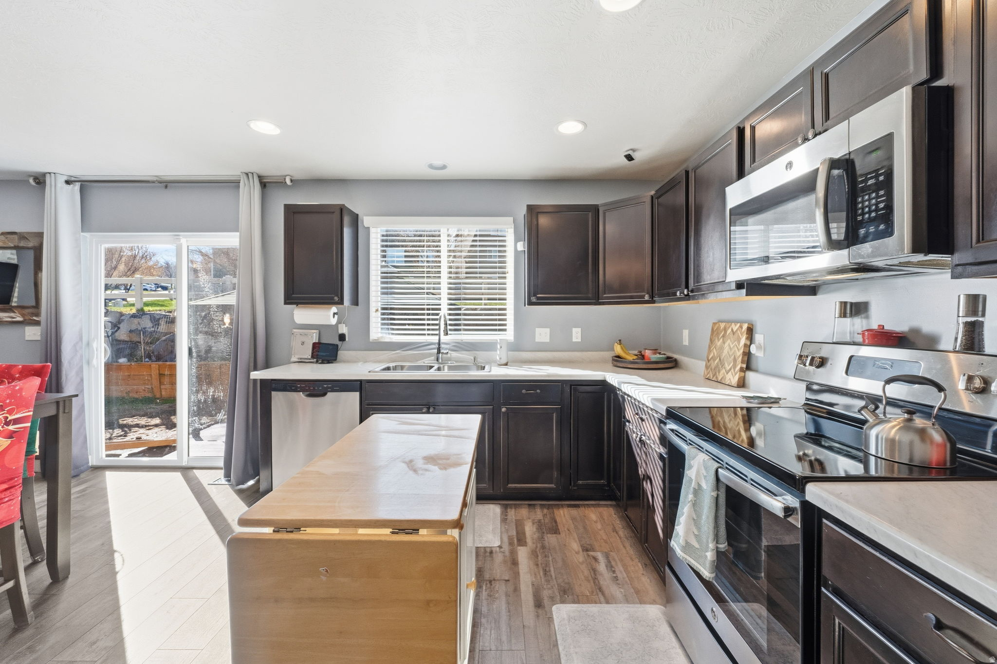 VILLAGE FOX HOLLOW - Residential