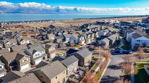 Tiny photo for 324 W WILLOW CREEK DR S, Saratoga Springs, UT 84045 (MLS # 2125760)