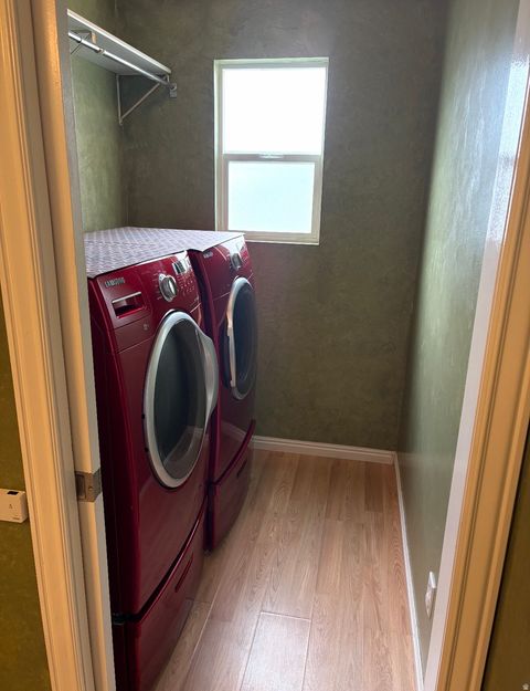 Tiny photo for 265 E 1900 N, North Ogden, UT 84414 (MLS # 2125973)