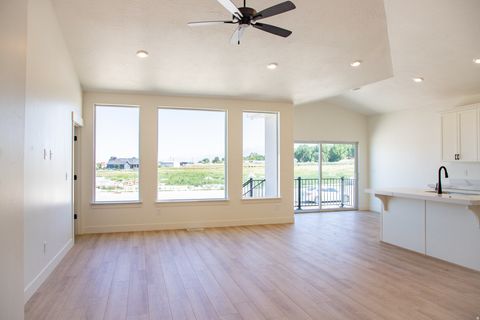 Tiny photo for 507 E 720 N LOT #4, Salem, UT 84653 (MLS # 2129455)