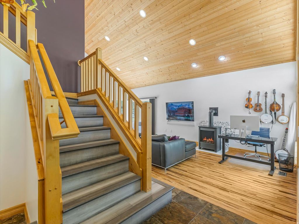 Photo of 1743 WALKER CT, Park City, UT 84098 (MLS # 2157960)