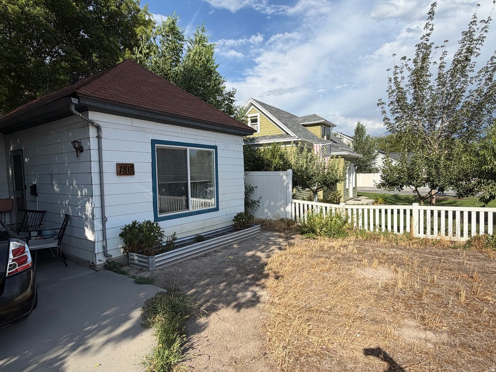 Photo of 186 W 600 N, Lehi, UT 84043 (MLS # 2184232)