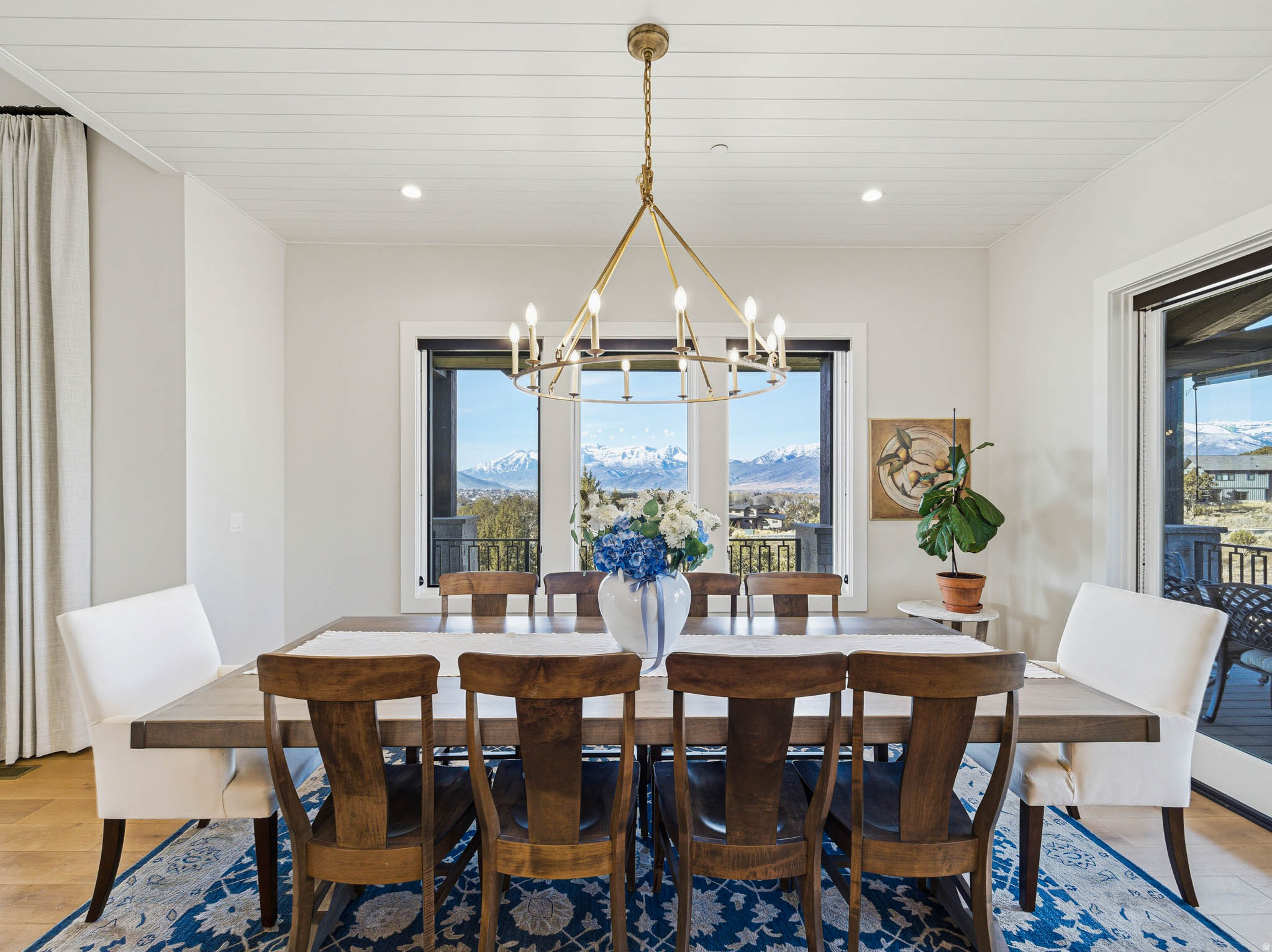 RED LEDGES - Residential